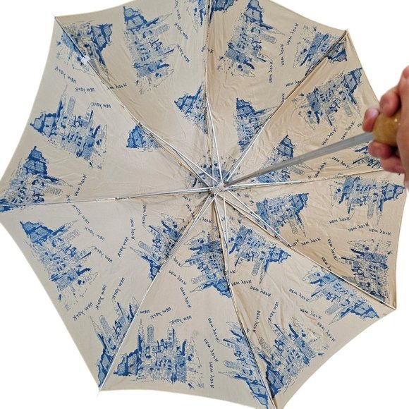 Vintage NEW YORK CITY Skyline‎ Compact Rain Umbrella 32” Wood Handle Cream - Picture 6 of 9